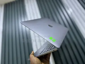 Laptop Apple MacBook Pro 2022 M2 16GB Apple M2 SSD 512GB