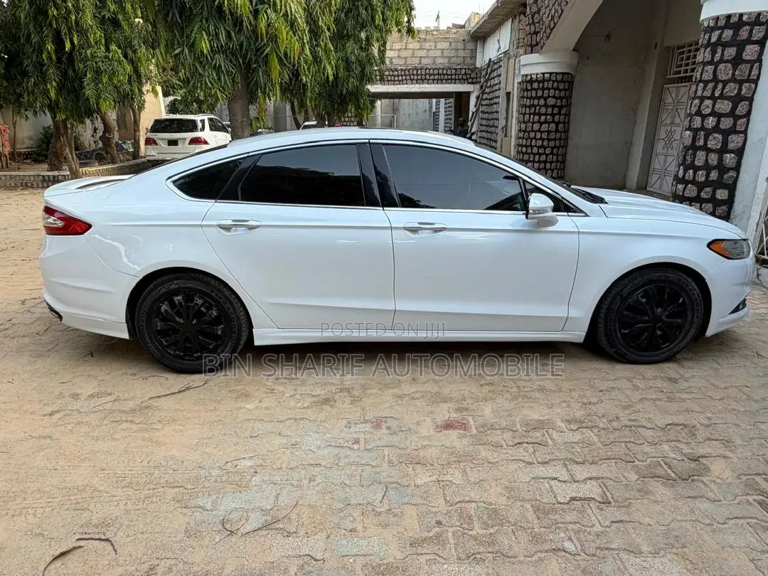 Ford Fusion 2014 White