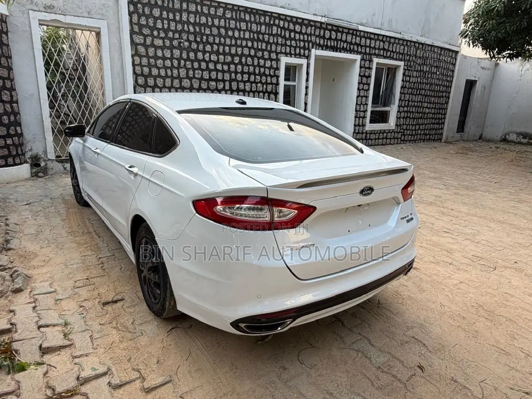 Ford Fusion 2014 White