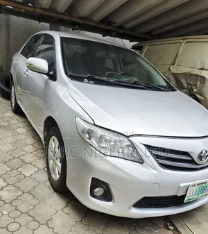Toyota Corolla 2012 Silver