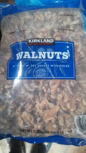 Kirkland Signature Walnuts 20% Halves in Pieces 1.35kg
