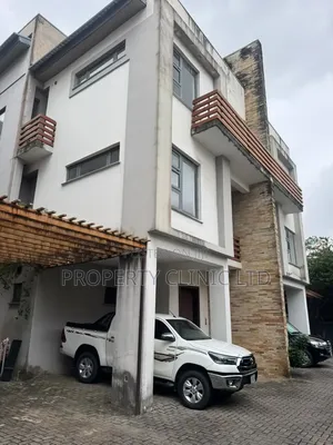 4bdrm Duplex in Parkview Estate for rent
