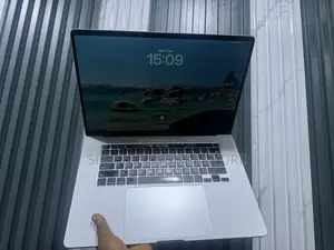 Laptop Apple MacBook Pro 2019 32GB Intel Core i9 SSD 2T