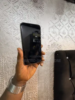 Apple iPhone XR 256 GB White