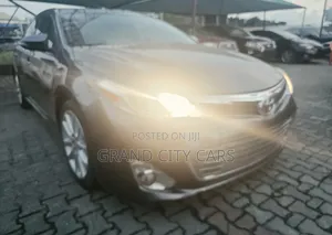 Toyota Avalon XLE Premium Sedan FWD (3.5L 6cyl 6A) 2013 Gray