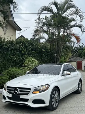 Mercedes-Benz C300 Base 4Matic Coupe AWD (2.0L 4cyl 7A) 2017 White