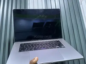 Laptop Apple MacBook Pro 2019 16GB Intel Core i9 SSD 1T