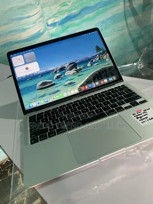 New Laptop Apple MacBook Air 2020 M1 8GB Apple M1 SSD 256GB