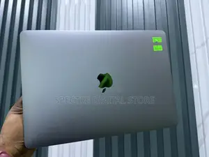 Laptop Apple MacBook Pro 2020 8GB Intel Core i5 SSD 256GB