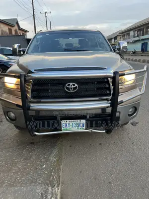 Toyota Tundra 2007 Gold