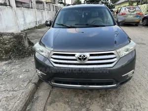 Toyota Highlander 2013 Gray