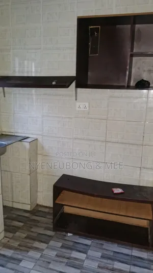 1bdrm Room & Parlour in Karu for rent