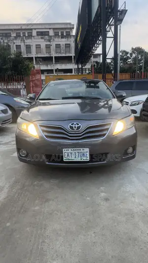 Toyota Camry 2009 Gray