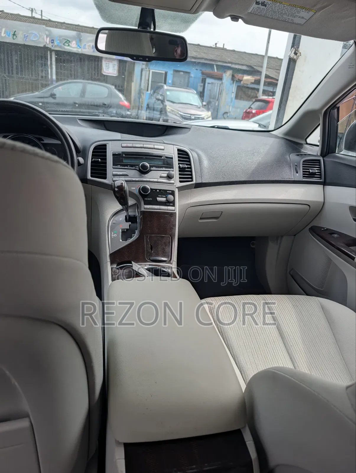 Toyota Venza LE 2009 Silver