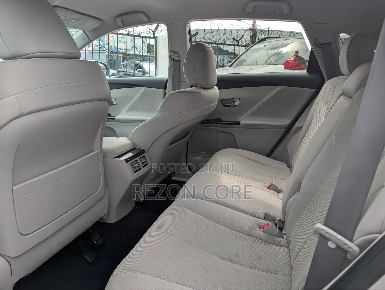 Toyota Venza LE 2009 Silver