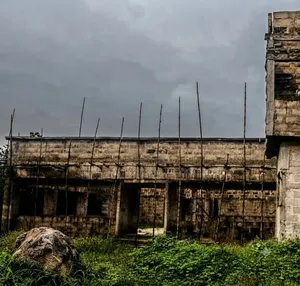 Uncompleted Eatery Fast Food. First Plot