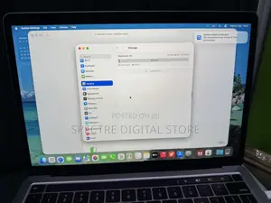 Laptop Apple MacBook Pro 2022 M2 8GB Apple M2 SSD 256GB