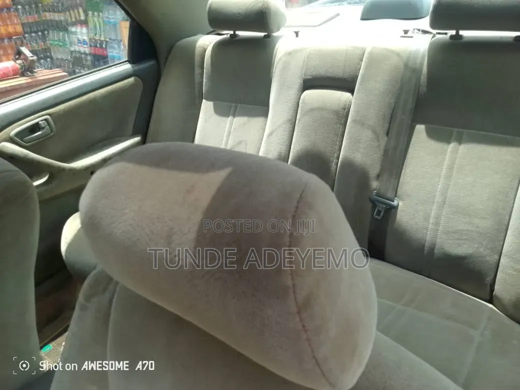 Toyota Camry 2000 Silver