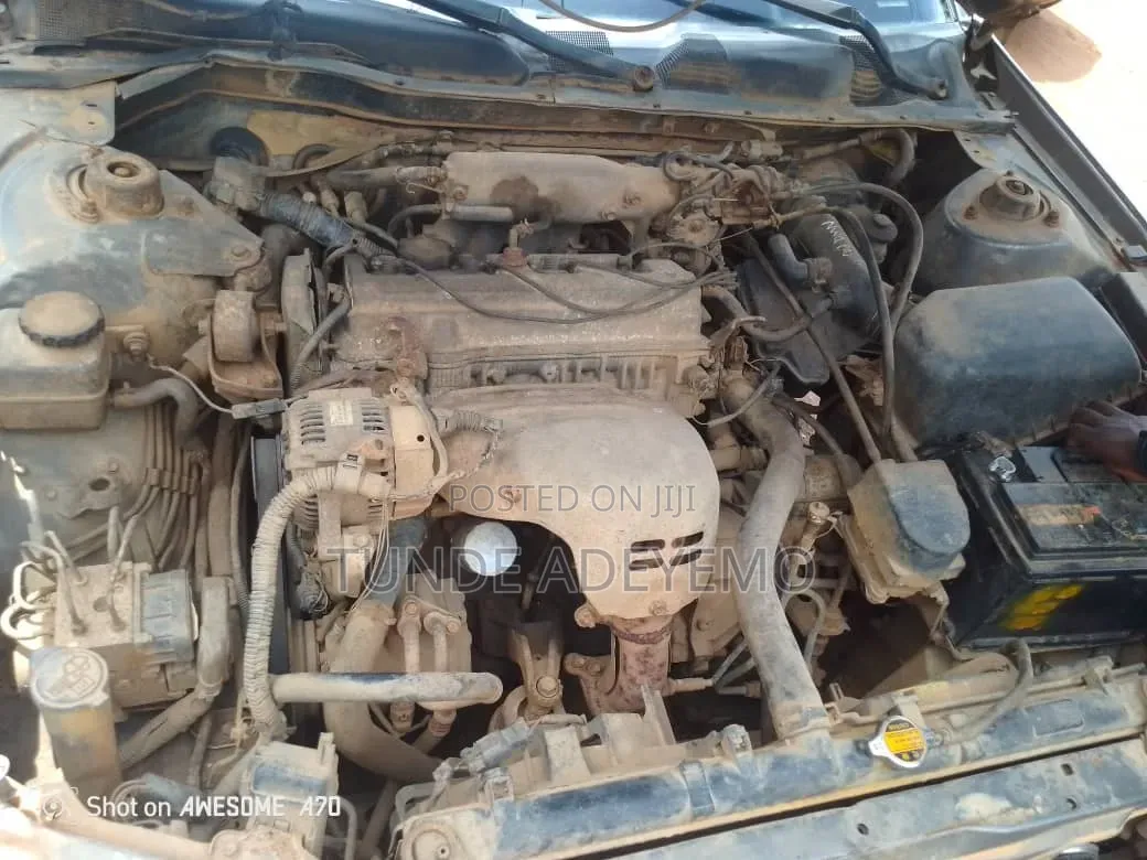 Toyota Camry 2000 Silver