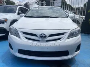 Toyota Corolla 2013 White