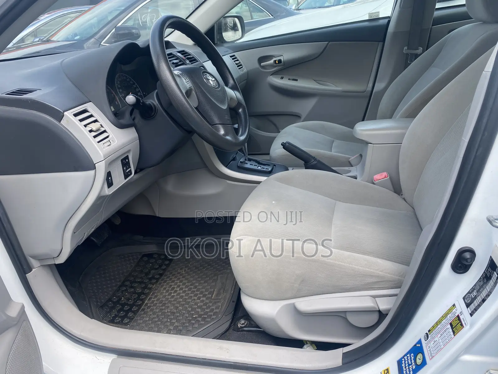 Toyota Corolla 2013 White