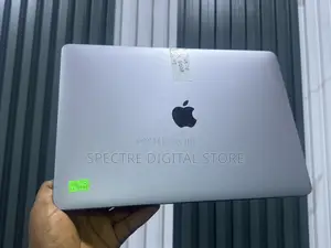 Laptop Apple MacBook Pro 2020 32GB Intel Core i7 SSD 512GB