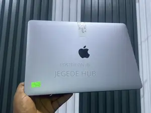Laptop Apple MacBook Pro 2020 32GB Intel Core i7 SSD 512GB