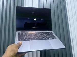 Laptop Apple MacBook Pro 2020 32GB Intel Core i7 SSD 512GB