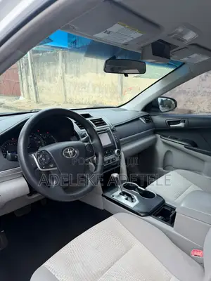 Toyota Camry LE 4dr Sedan (2.5L 4cyl 6A) 2013 White
