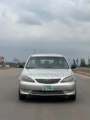 Toyota Camry 2005 Silver