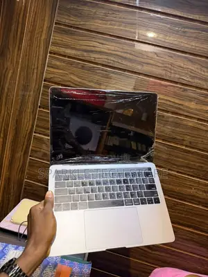Laptop Apple MacBook Pro 2019 16GB Intel Core i7 SSD 1T