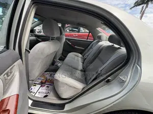 Toyota Corolla 2004 Silver