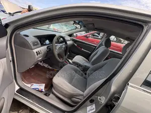 Toyota Corolla 2004 Silver