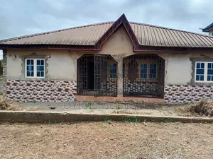 3bdrm Bungalow in Ado-Odo/Ota for sale