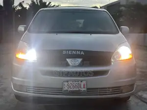 Toyota Sienna XLE Limited AWD 2005 Silver