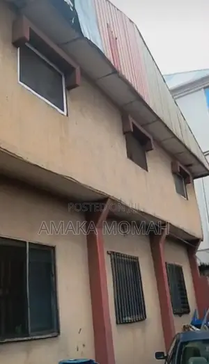 3bdrm Block of Flats in Housing Estate, Onitsha for sale