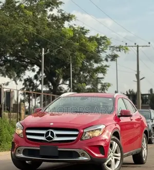Mercedes-Benz GLA 250 2015 Red