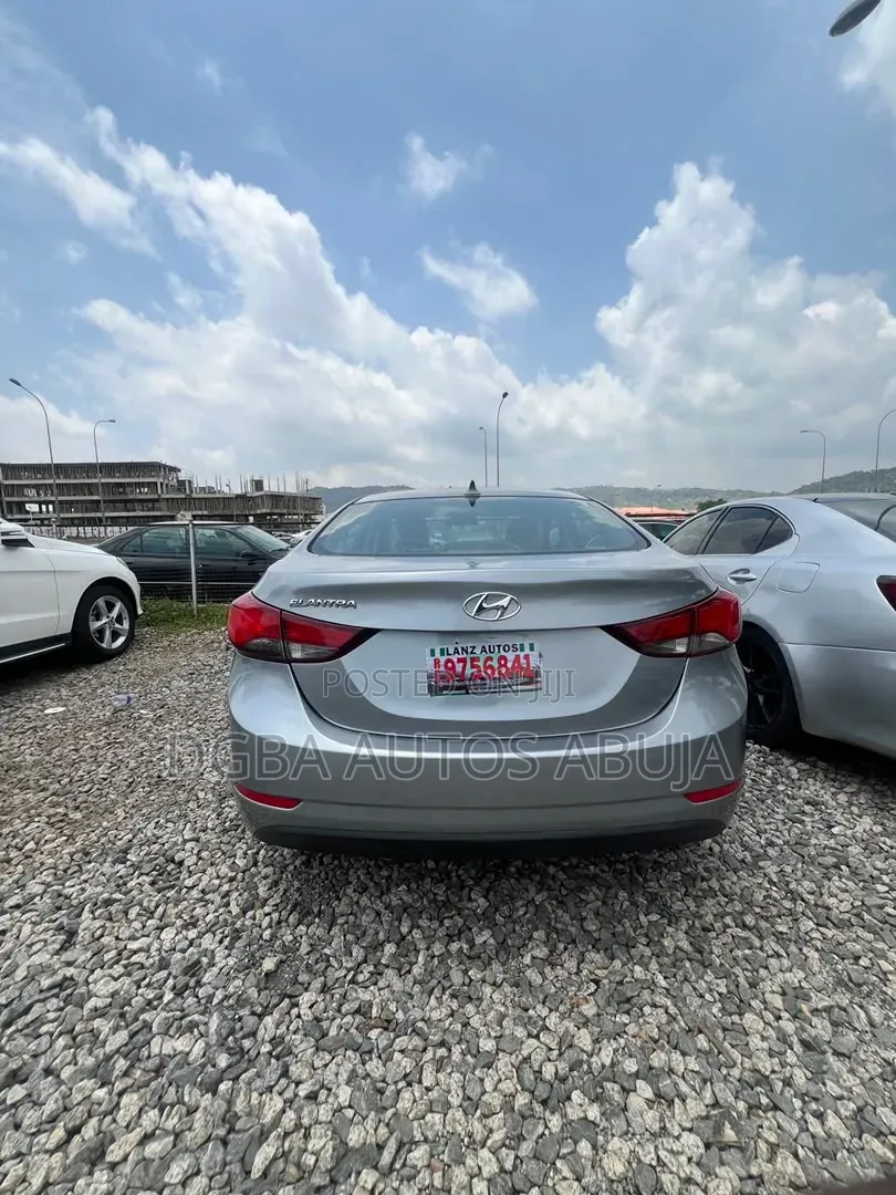 Hyundai Elantra 2014 Silver