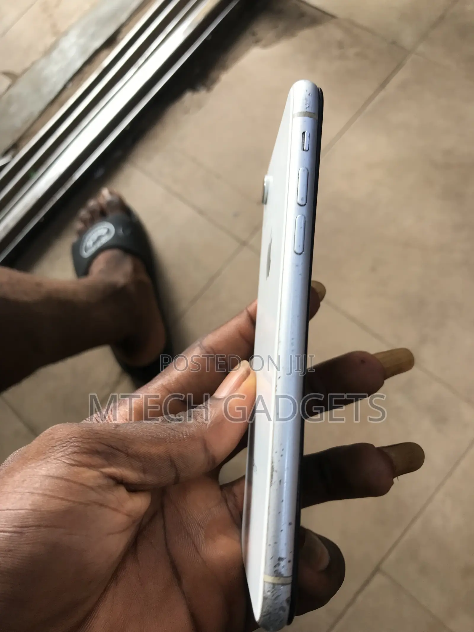 Apple iPhone XR 64 GB White
