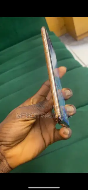 Apple iPhone 11 Pro Max 64 GB Gold