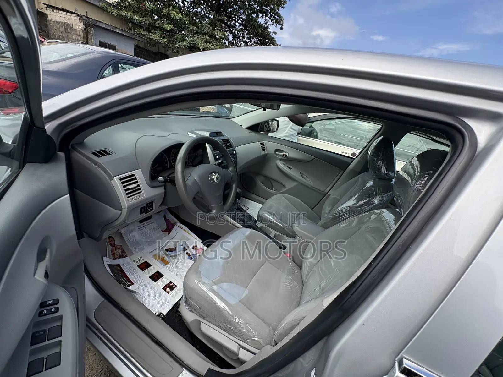 Toyota Corolla 2010 Silver