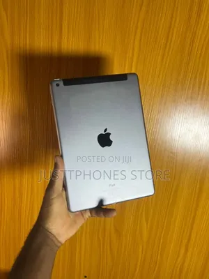 Apple iPad 9.7 128 GB Silver