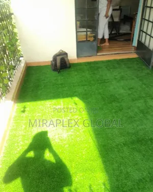 Synthetic Carpet Grass for Garden Compound