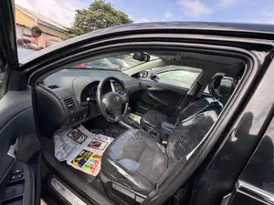 Toyota Corolla 2010 Black