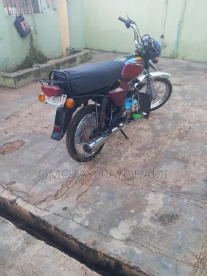 Bajaj Boxer 100 2023 Red
