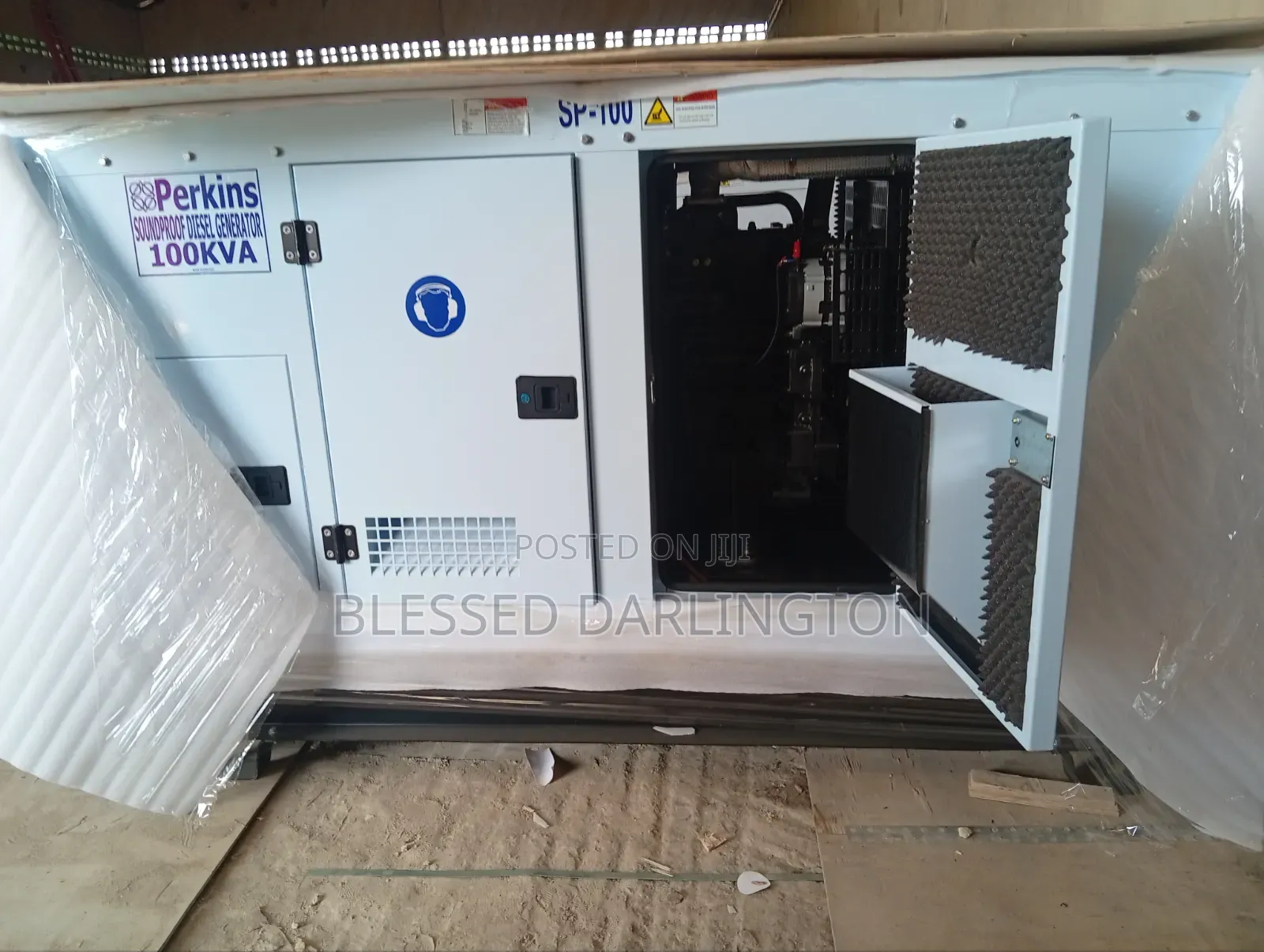 100kva UK Perkins Soundproof Diesel Generator