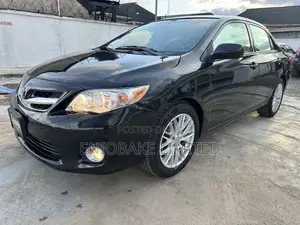 Toyota Corolla LE Special Edition 4dr Sedan (1.8L 4cyl 4A) 2013 Black