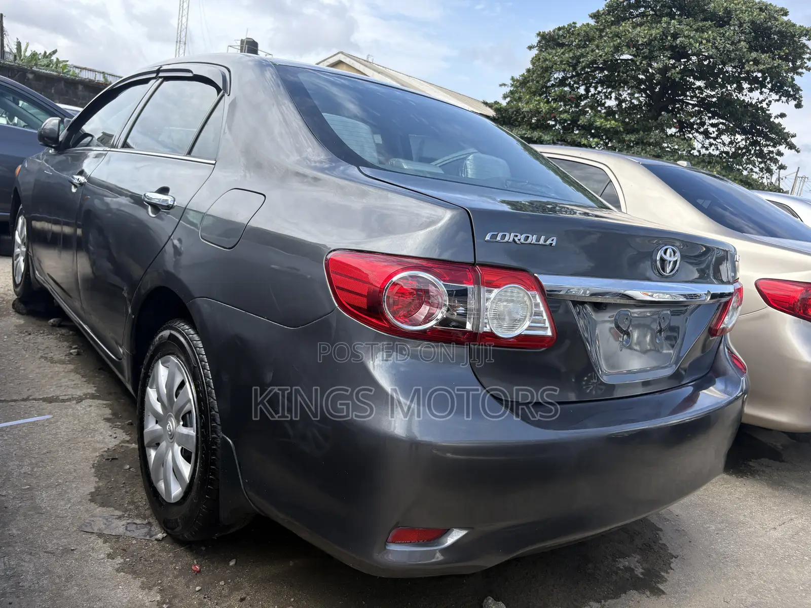 Toyota Corolla 2012 Gray
