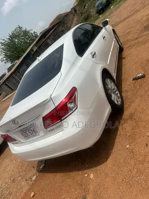 Lexus ES 350 2011 White