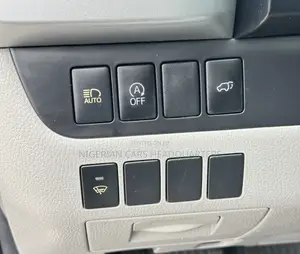 Toyota Highlander XLE 4x4 V6 (3.5L 6cyl 8A) 2018 Silver
